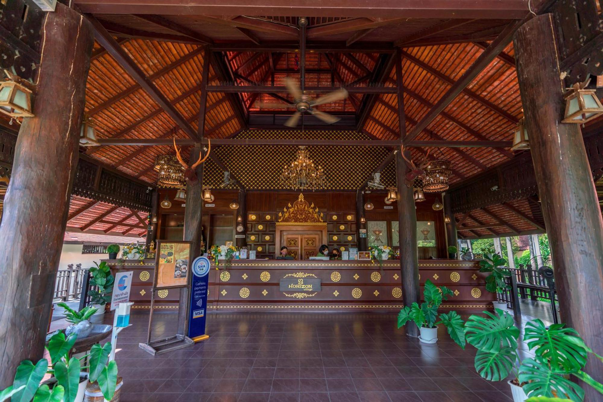 Horizon Village & Resort Doi Saket Exterior photo